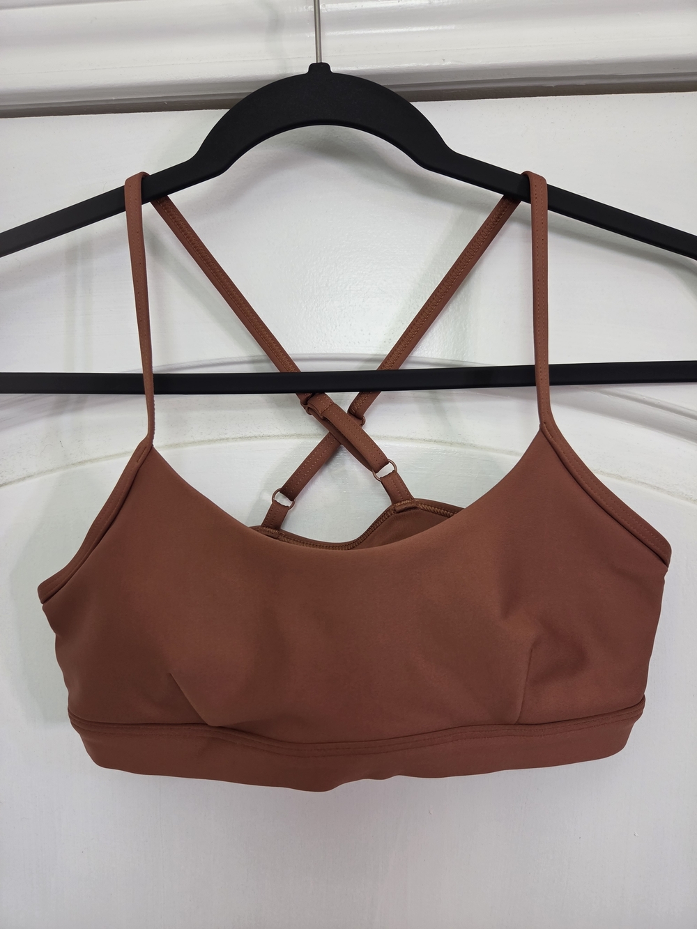 Alo Yoga Airlift Intrigue Bra – Size Small – Brown / Rust